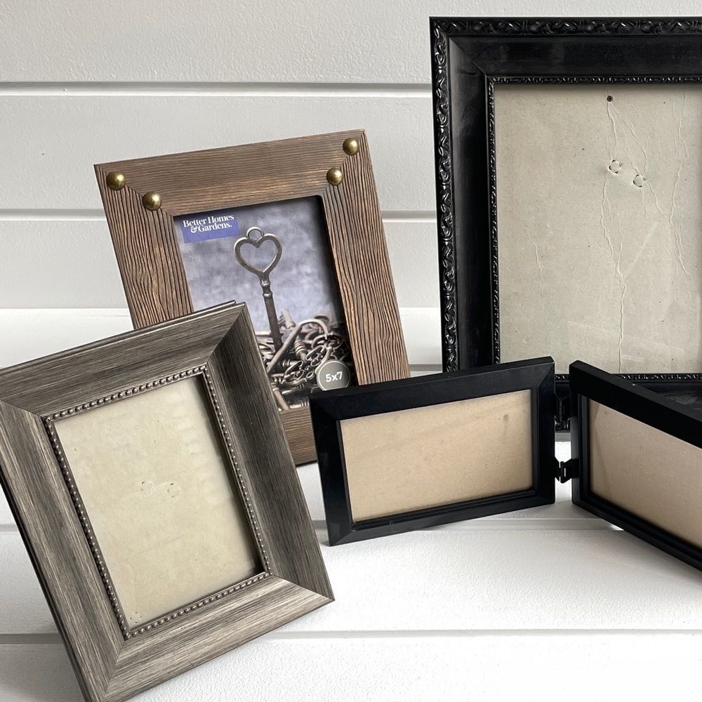 Lot of 5 Assorted Picture Frames - Picture 2 of 3